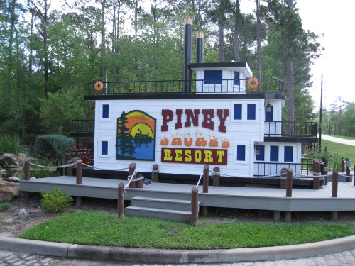 Piney Shores entrance